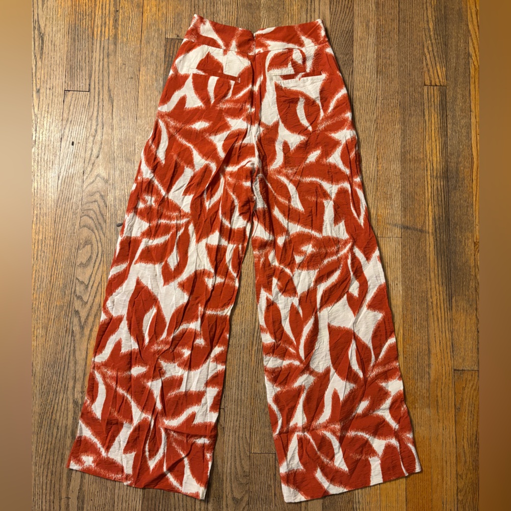 Banana Republic Pleated Wide Leg Leaf Print Pants - Picture 5 of 9